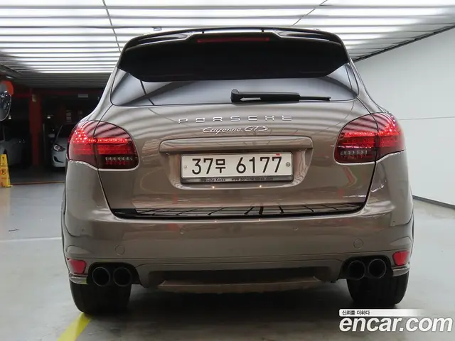 Porsche Cayenne 2012 4.8 автомат (гидро), миниатюра 3