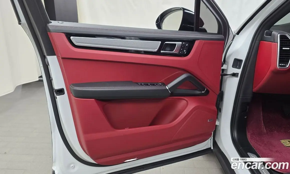 Porsche Cayenne 2022 3.0 автомат (гидро), фото 14