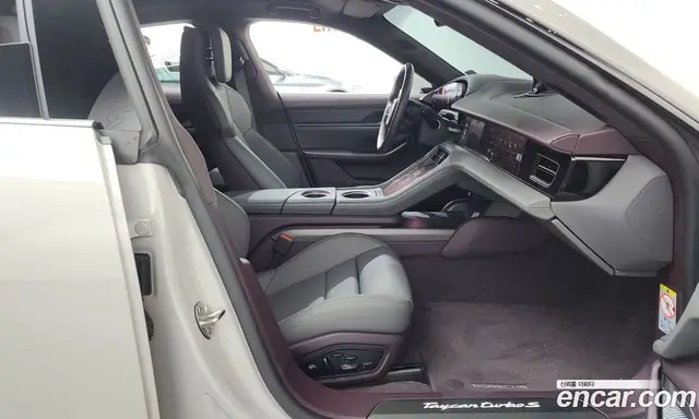 Porsche Taycan 2021 0.1 автомат (гидро), миниатюра 11