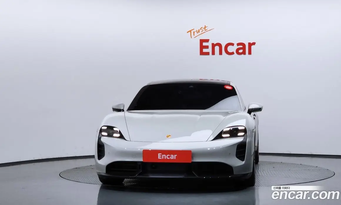 Porsche Taycan 2021 0.1 автомат (гидро), фото 3