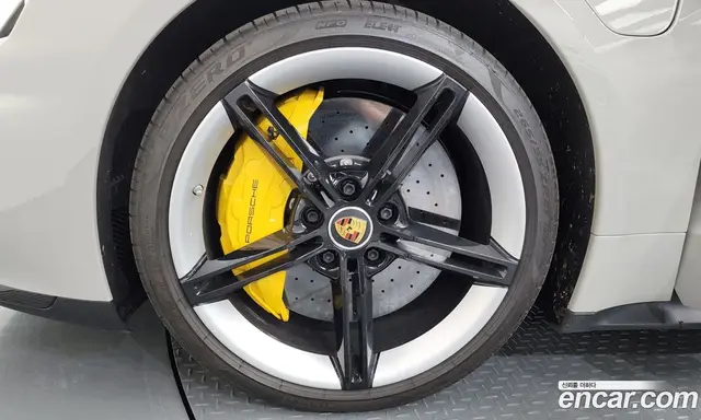 Porsche Taycan 2021 0.1 автомат (гидро), миниатюра 5