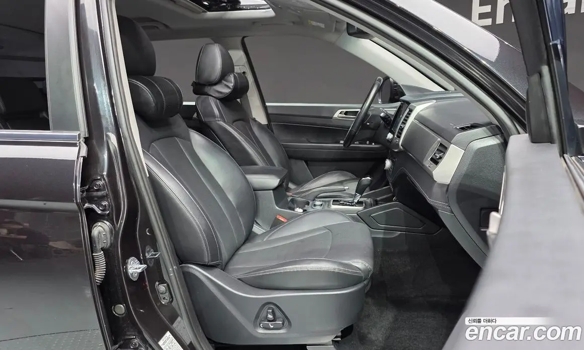 SsangYong Rexton 2018 2.2 автомат (гидро), фото 16
