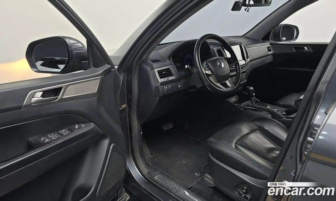 SsangYong Rexton 2018 2.2 автомат (гидро), фото 10