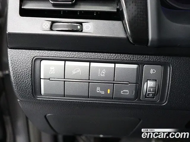 SsangYong Rexton 2020 2.2 автомат (гидро), миниатюра 12