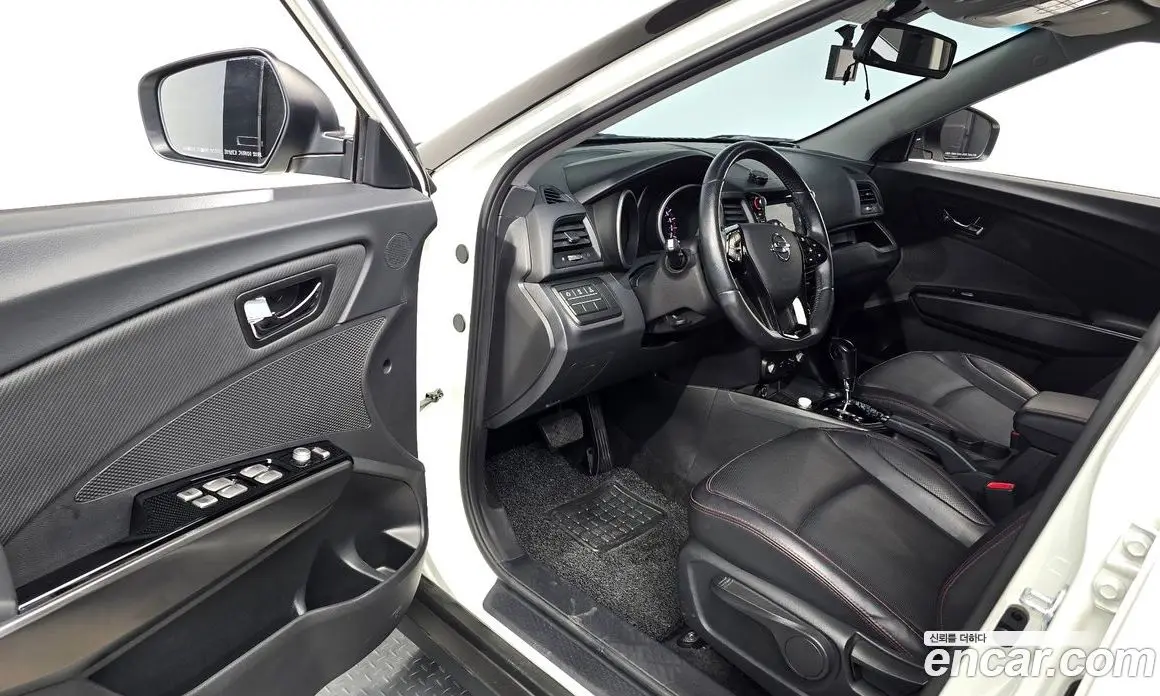 SsangYong TIBOLI 2018 1.6 автомат (гидро), фото 13