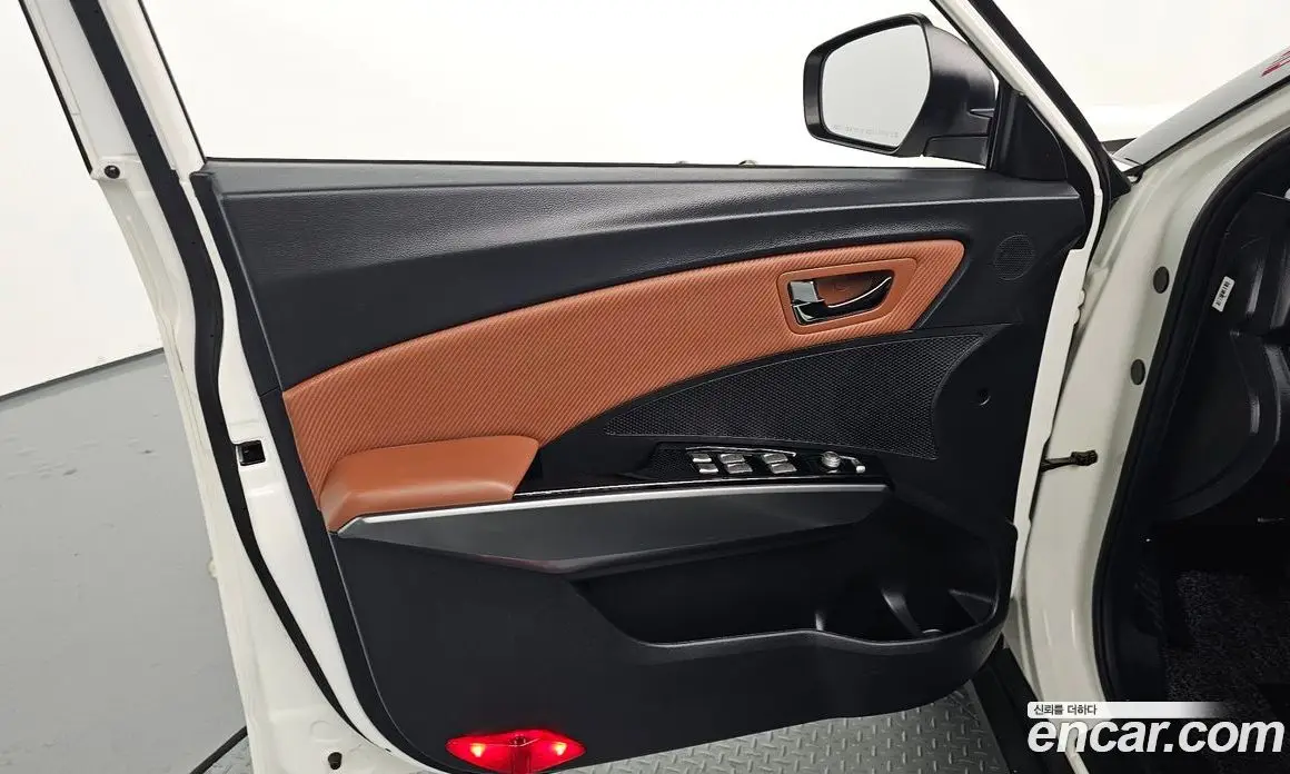 SsangYong TIBOLI 2019 1.6 автомат (гидро), фото 29