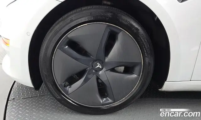 Tesla Model 3 2020 0.2 автомат (гидро), миниатюра 5 Tesla Model 3 2020 0.2 автомат (гидро), миниатюра 5