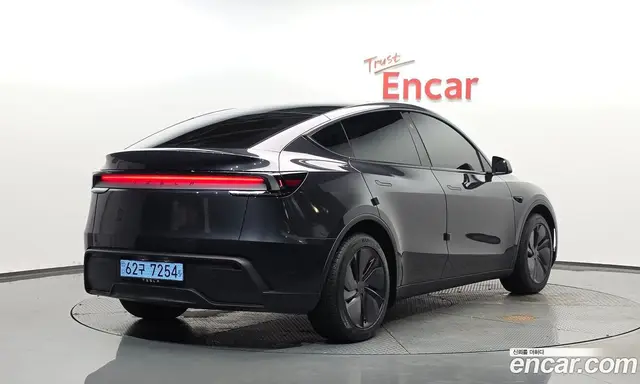 Tesla Model Y 2025 0.2 автомат (гидро), миниатюра 1 Tesla Model Y 2025 0.2 автомат (гидро), миниатюра 1