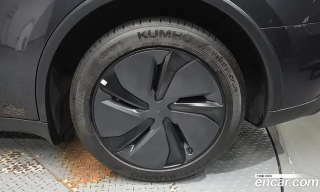 Tesla Model Y 2025 0.2 автомат (гидро), миниатюра 6 Tesla Model Y 2025 0.2 автомат (гидро), миниатюра 6
