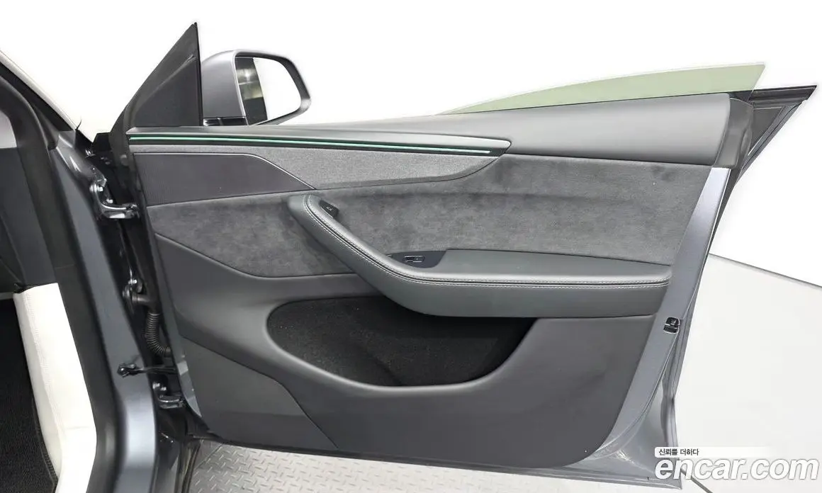 Tesla Model Y 2025 0.2 автомат (гидро), фото 14