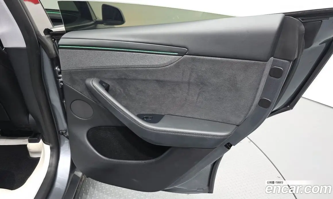 Tesla Model Y 2025 0.2 автомат (гидро), фото 15
