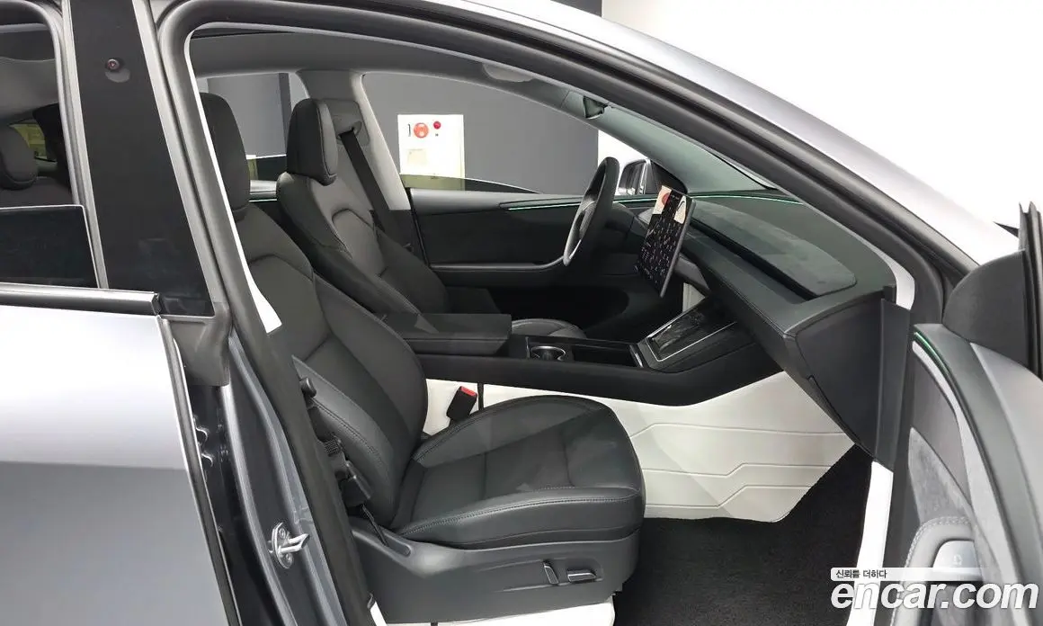 Tesla Model Y 2025 0.2 автомат (гидро), фото 18