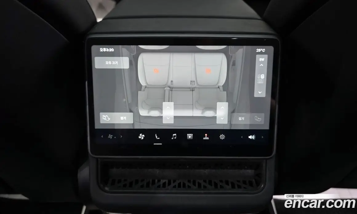 Tesla Model Y 2025 0.2 автомат (гидро), фото 25
