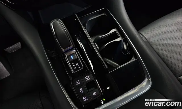 Toyota Alphard 2023 2.5 автомат (гидро), миниатюра 12