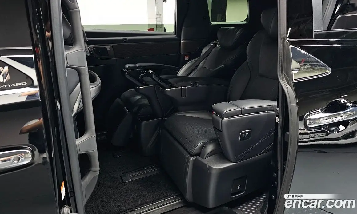 Toyota Alphard 2023 2.5 автомат (гидро), фото 17 Toyota Alphard 2023 2.5 автомат (гидро), фото 17