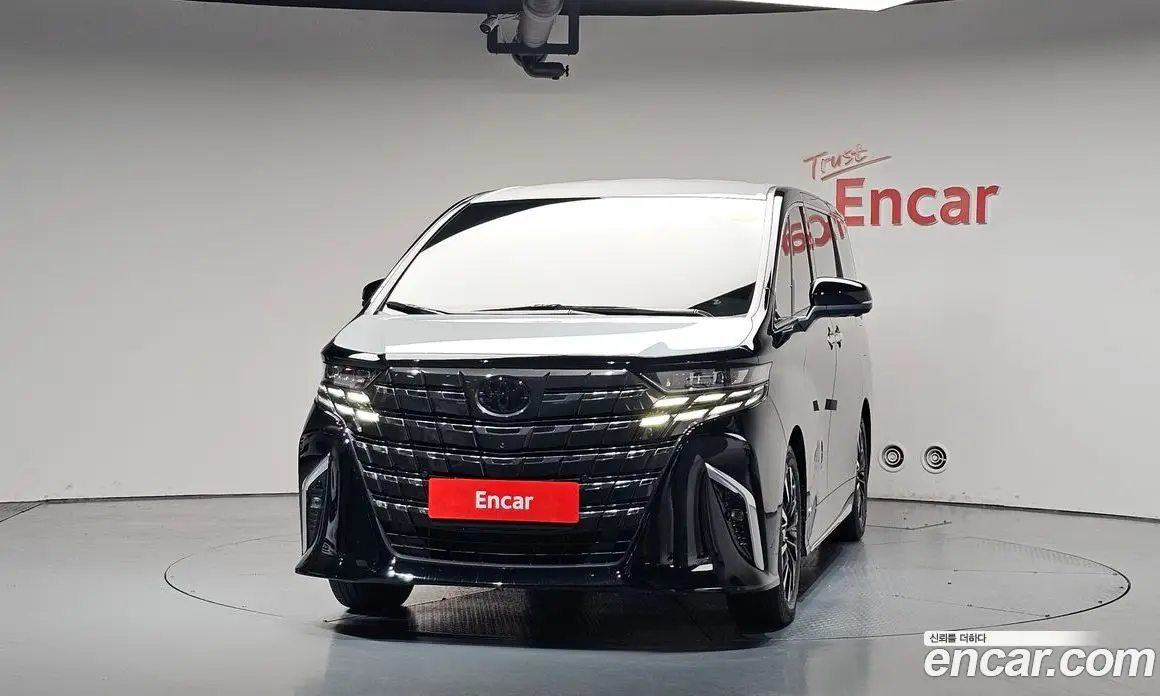 Toyota Alphard 2023 2.5 автомат (гидро), фото 3 Toyota Alphard 2023 2.5 автомат (гидро), фото 3
