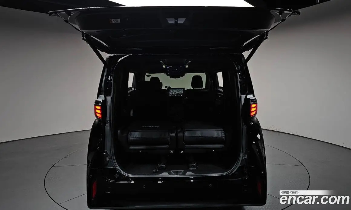 Toyota Alphard 2023 2.5 автомат (гидро), фото 26 Toyota Alphard 2023 2.5 автомат (гидро), фото 26