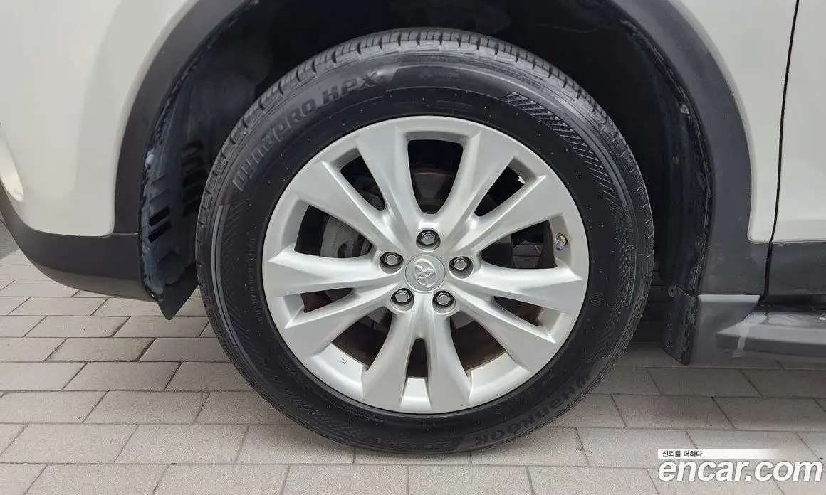 Toyota RAV4 2014 2.5 автомат (гидро), фото 5 Toyota RAV4 2014 2.5 автомат (гидро), фото 5
