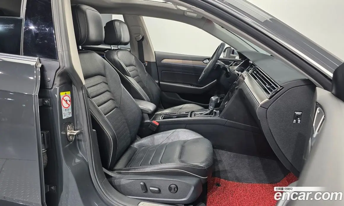 Volkswagen Arteon 2019 2.0 автомат (гидро), фото 17