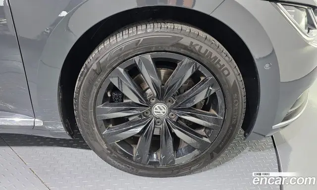 Volkswagen Arteon 2019 2.0 автомат (гидро), миниатюра 7