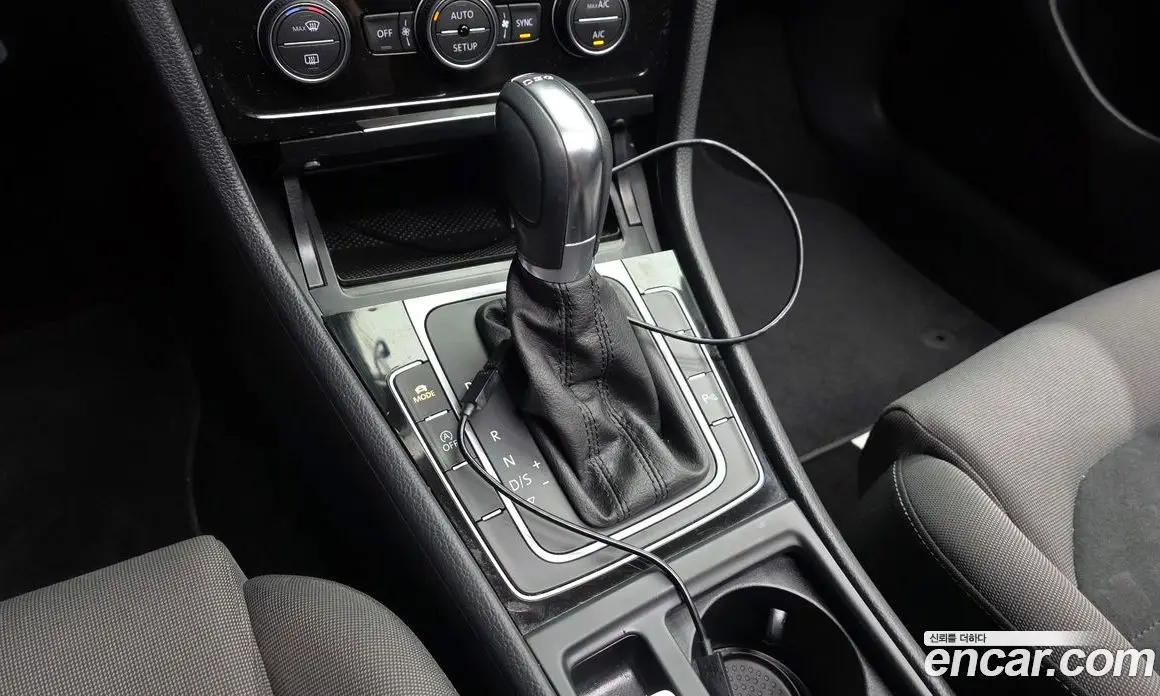 Volkswagen Golf 2014 2.0 автомат (гидро), фото 9