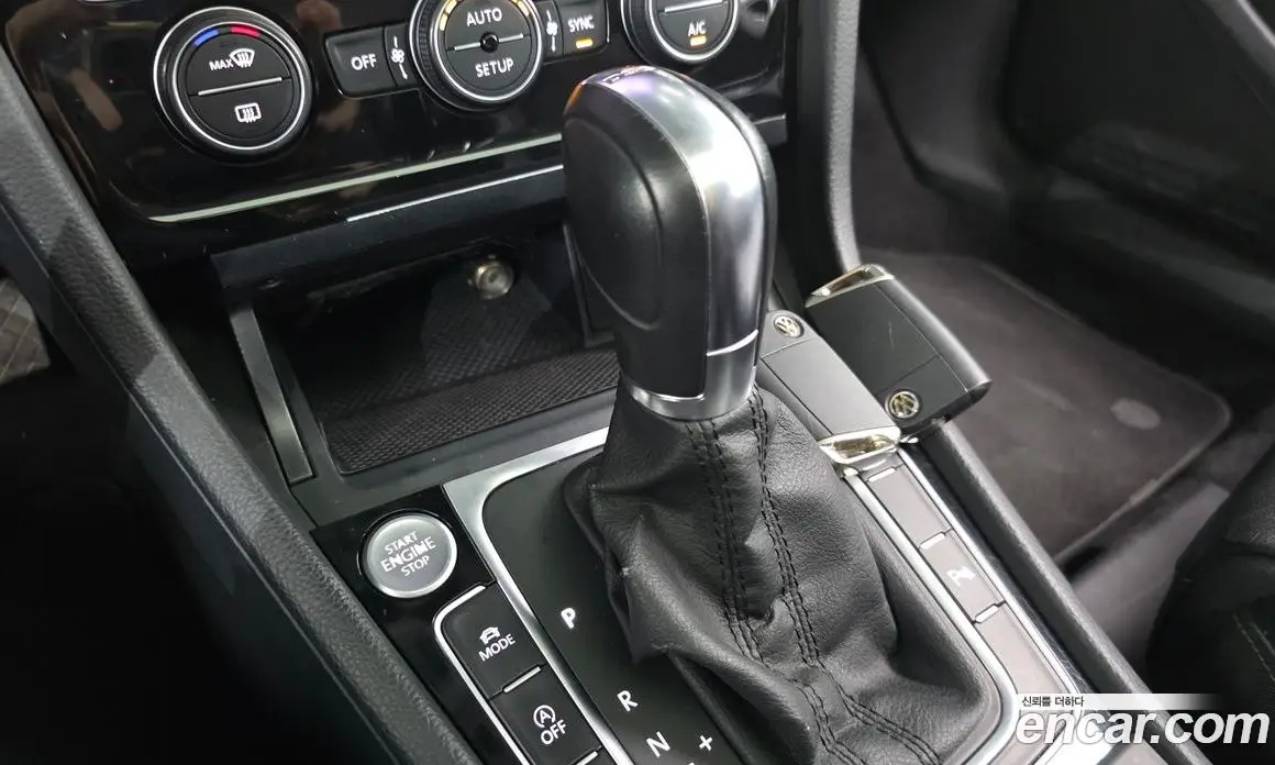 Volkswagen Golf 2014 2.0 автомат (гидро), фото 9