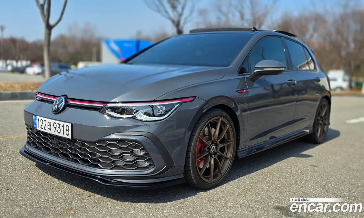 Volkswagen Golf 2023 2.0 автомат (гидро), фото 5