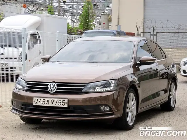 Volkswagen Jetta 2014 2.0 автомат (гидро), миниатюра 2
