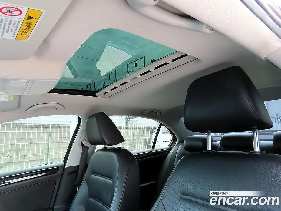 Volkswagen Jetta 2014 2.0 автомат (гидро), фото 18