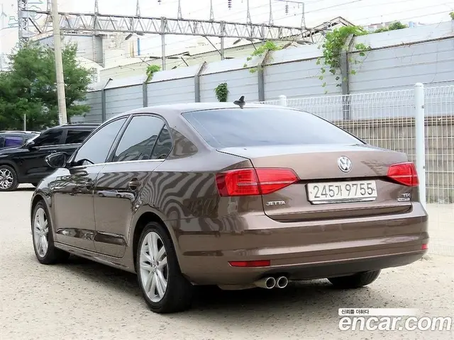 Volkswagen Jetta 2014 2.0 автомат (гидро), миниатюра 3