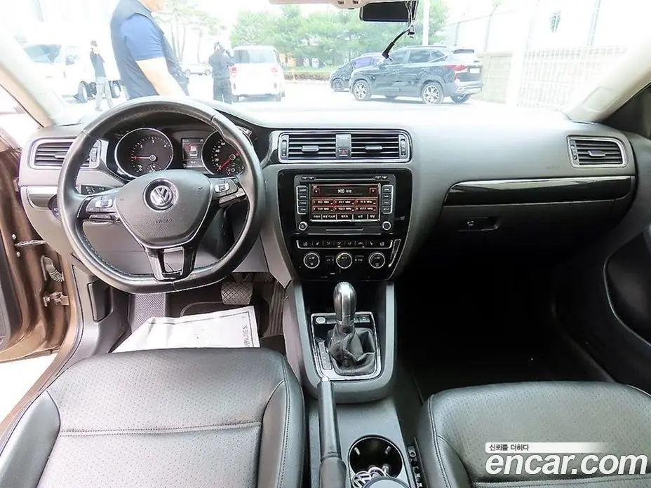 Volkswagen Jetta 2014 2.0 автомат (гидро), фото 7