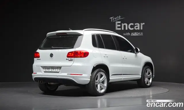 Volkswagen Tiguan 2015 2.0 автомат (гидро), миниатюра 2