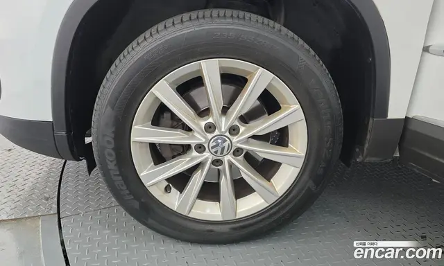 Volkswagen Tiguan 2016 2.0 автомат (гидро), миниатюра 5