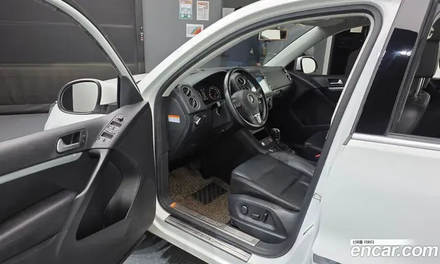Volkswagen Tiguan 2016 2.0 автомат (гидро), миниатюра 10
