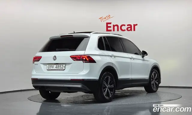 Volkswagen Tiguan 2018 2.0 автомат (гидро), миниатюра 2