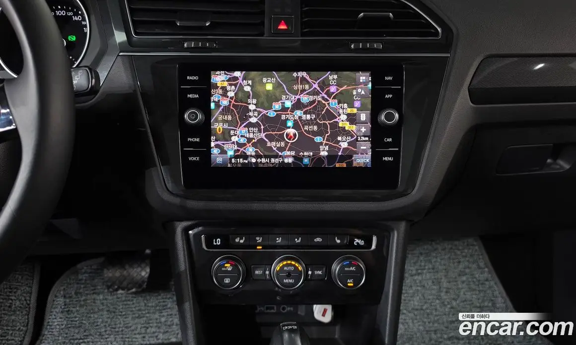 Volkswagen Tiguan 2018 2.0 автомат (гидро), фото 18