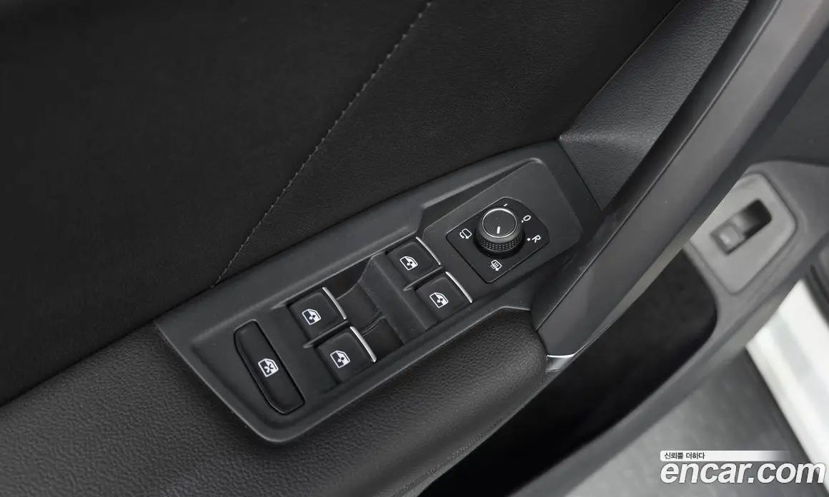 Volkswagen Tiguan 2018 2.0 автомат (гидро), фото 30