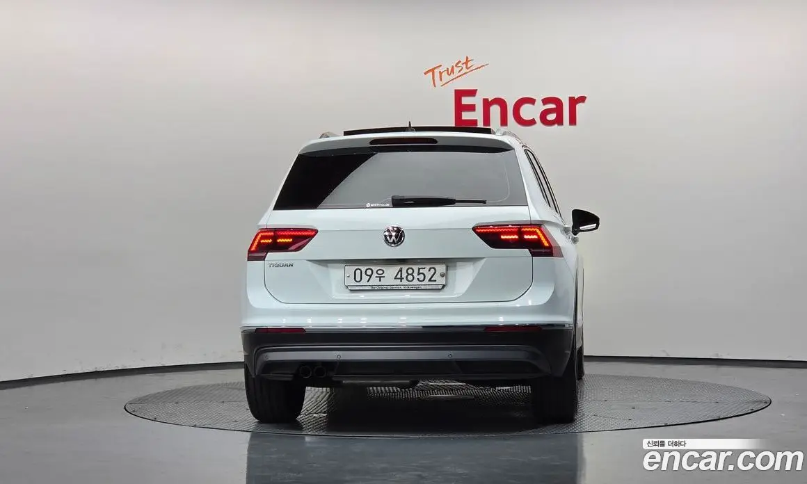 Volkswagen Tiguan 2018 2.0 автомат (гидро), фото 4