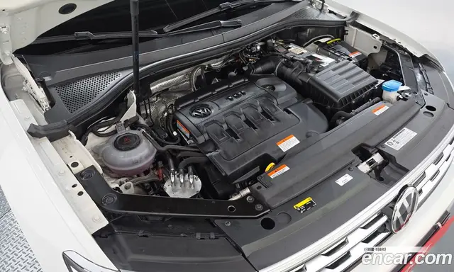 Volkswagen Tiguan 2018 2.0 автомат (гидро), миниатюра 6