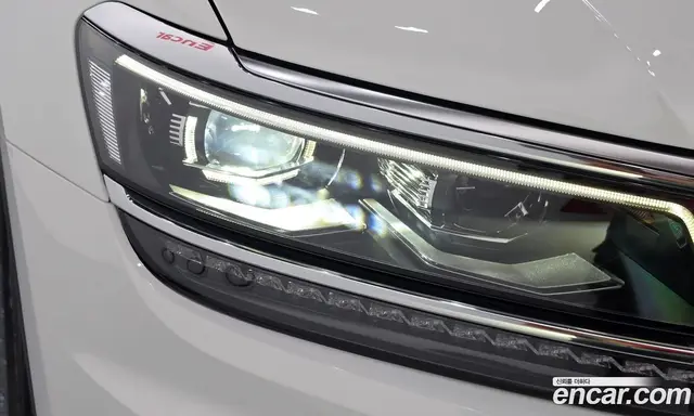 Volkswagen Tiguan 2018 2.0 автомат (гидро), миниатюра 8