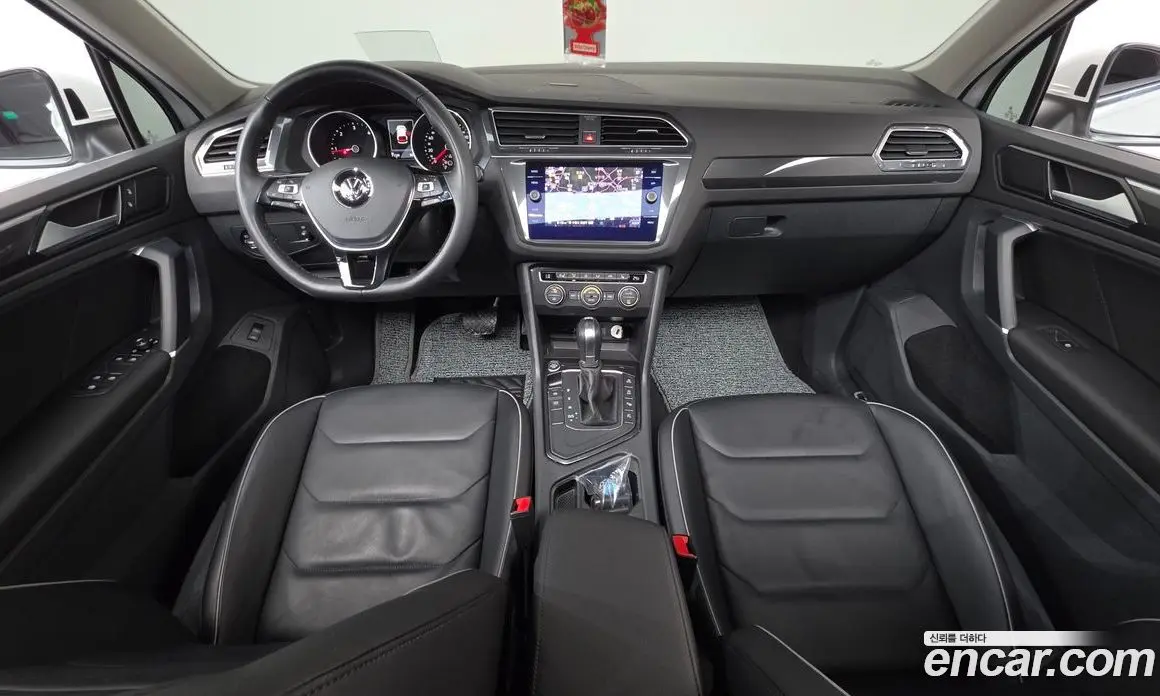 Volkswagen Tiguan 2018 2.0 автомат (гидро), фото 10