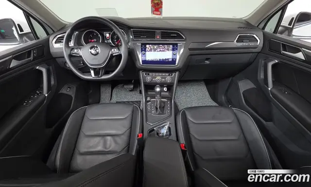 Volkswagen Tiguan 2018 2.0 автомат (гидро), миниатюра 10