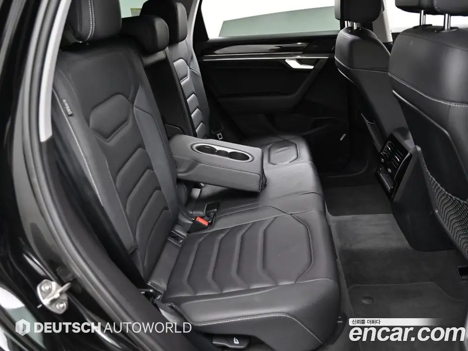 Volkswagen Touareg 2023 3.0 автомат (гидро), фото 12