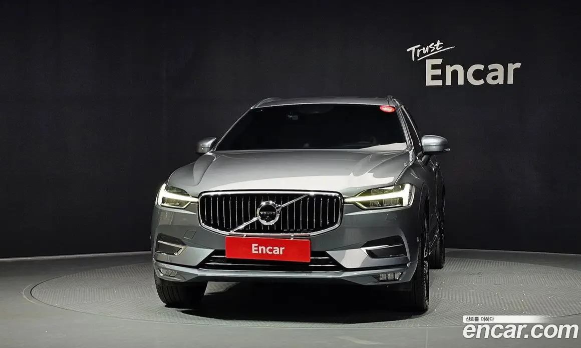 Volvo XC60 2019 2.0 автомат (гидро), фото 3