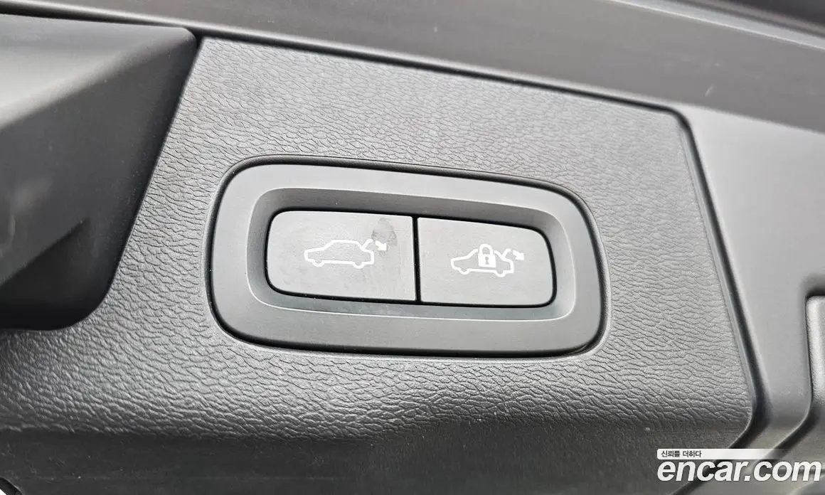 Volvo XC60 2019 2.0 автомат (гидро), фото 27
