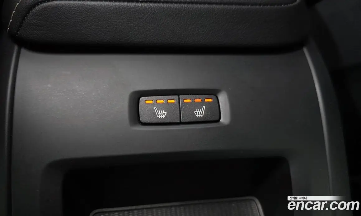 Volvo XC60 2021 2.0 автомат (гидро), фото 17