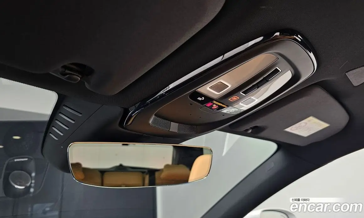 Volvo XC60 2023 2.0 автомат (гидро), фото 29