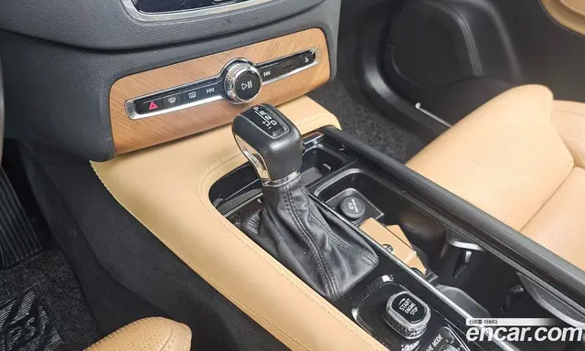 Volvo XC90 2020 2.0 автомат (гидро), миниатюра 9