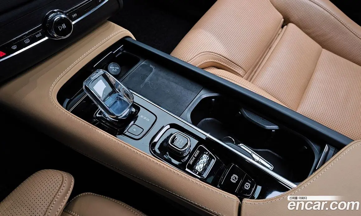 Volvo XC90 2021 2.0 автомат (гидро), фото 9