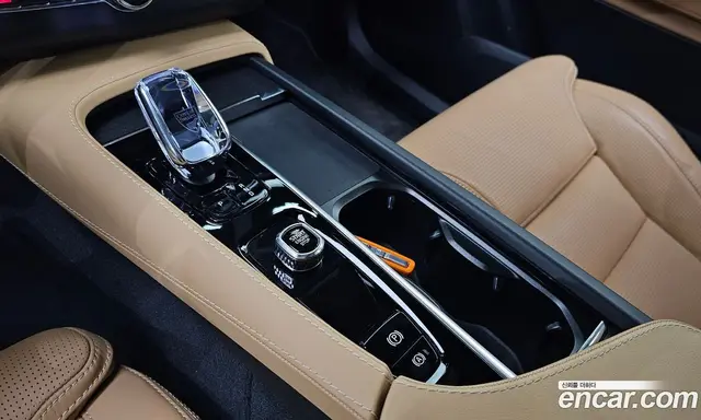 Volvo XC90 2024 2.0 автомат (гидро), миниатюра 11